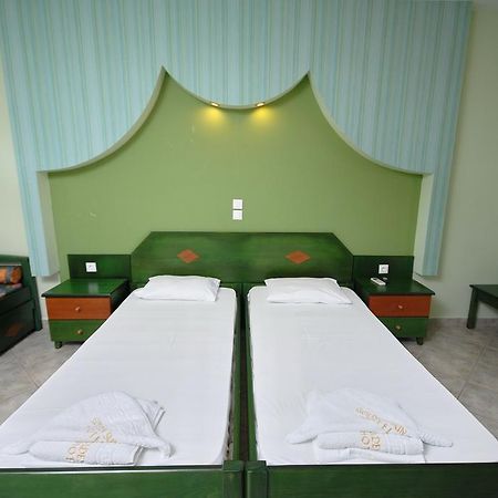 Pension Stella Naxos City Room photo